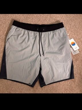 Vuori Men’s Chromatic Kore Shorts NWT